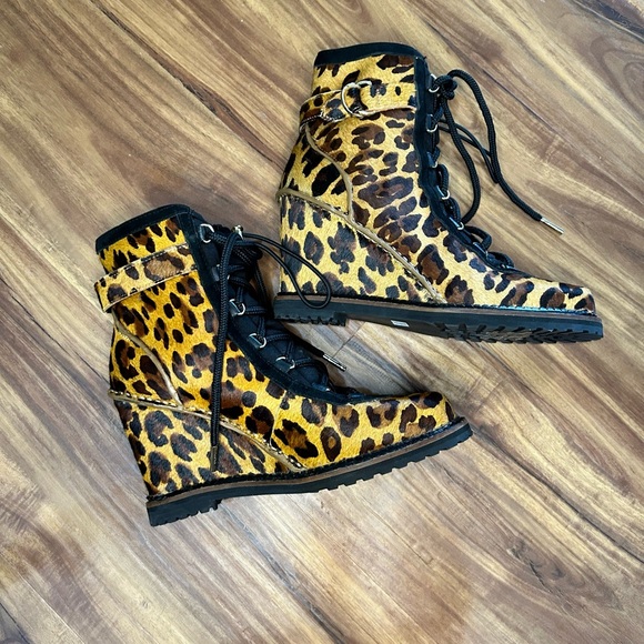 Diane Von Furstenberg Fur wedges NWT - Picture 3 of 7